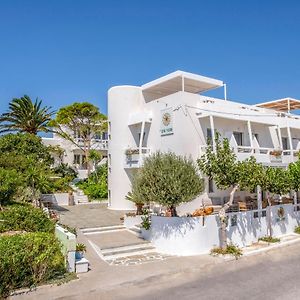 Aris Hotel